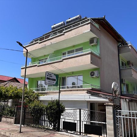 Guest House Nikolovi Lozenec Kültér fotó