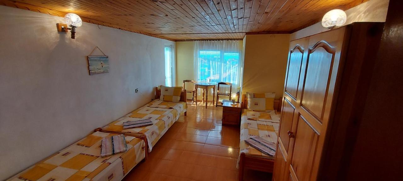 Guest House Nikolovi Lozenec Kültér fotó