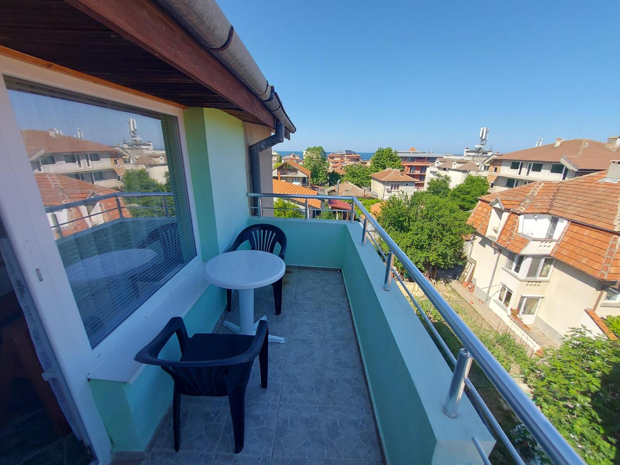 Guest House Nikolovi Lozenec Kültér fotó
